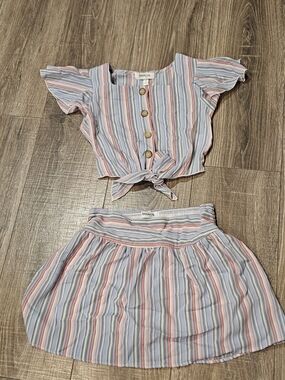 Girls Two-Piece outfit Size 8 Striped Crop Top & Skirt Set